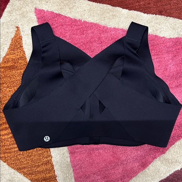 Lululemon Enlite Front-Zip Bra Size 38D - Picture 2 of 11